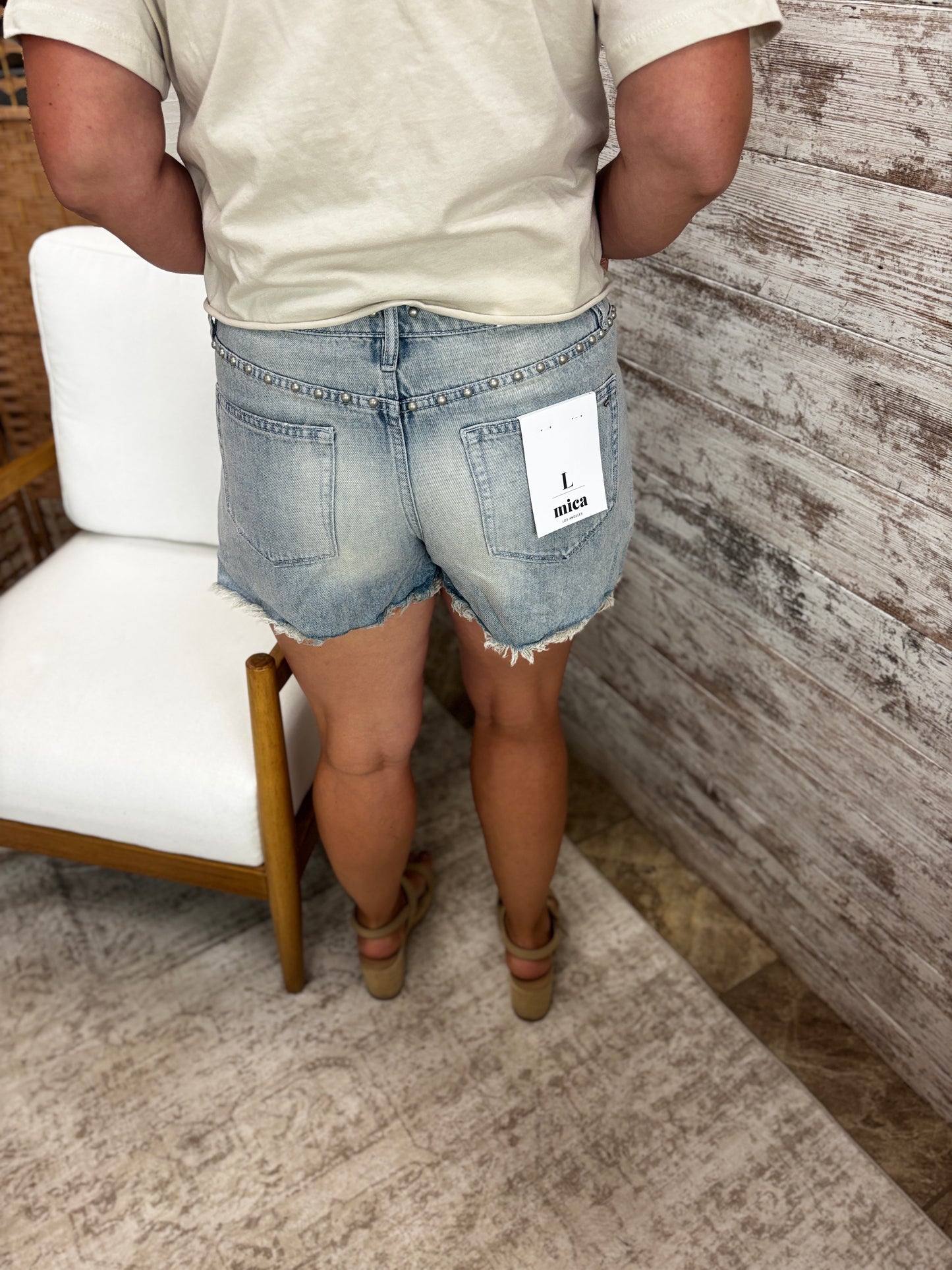 Mica Studded Raw Hem Shorts MDP-H3841