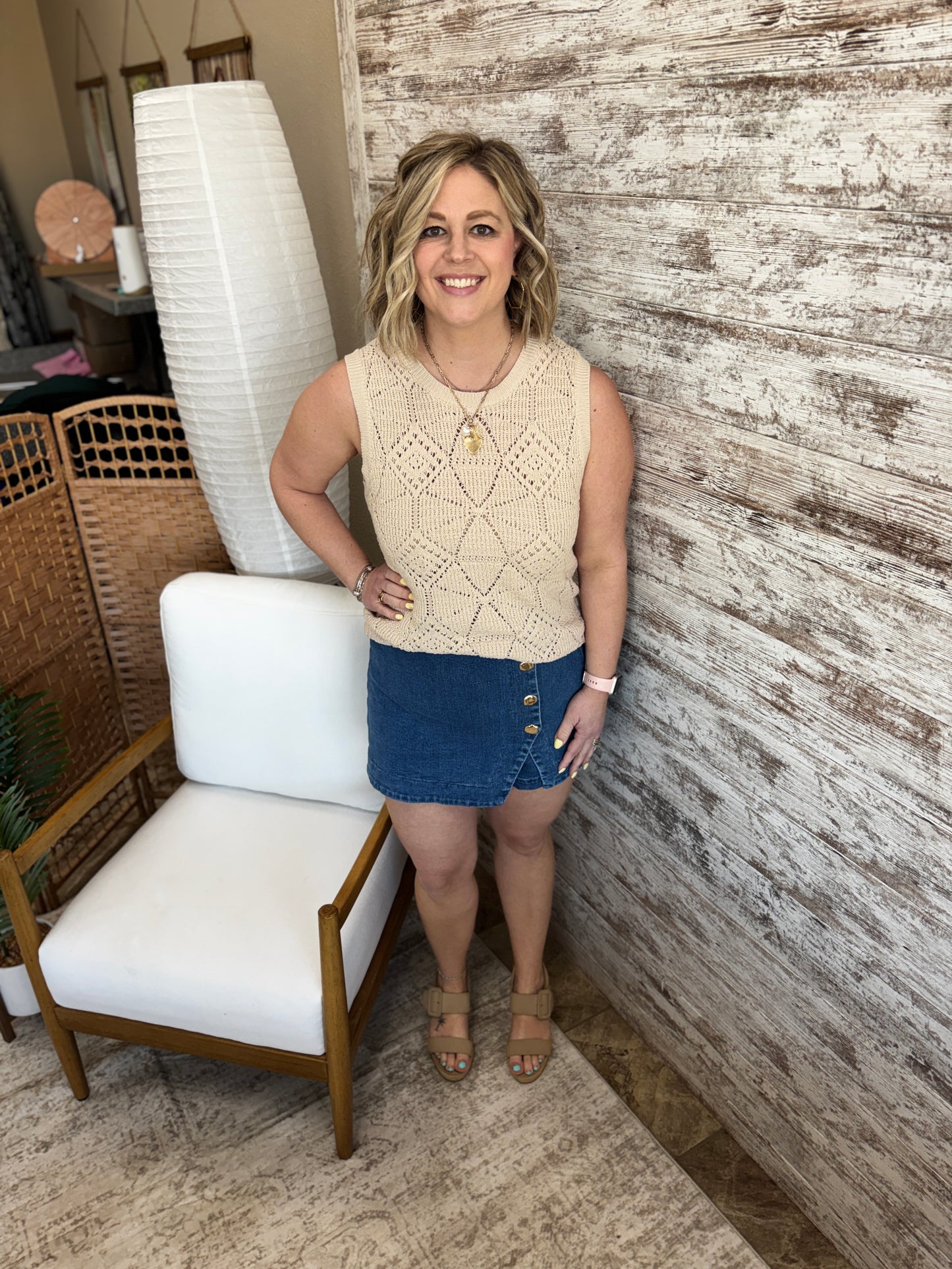 Natural Wave Hem Sleeveless Crochet Sweater