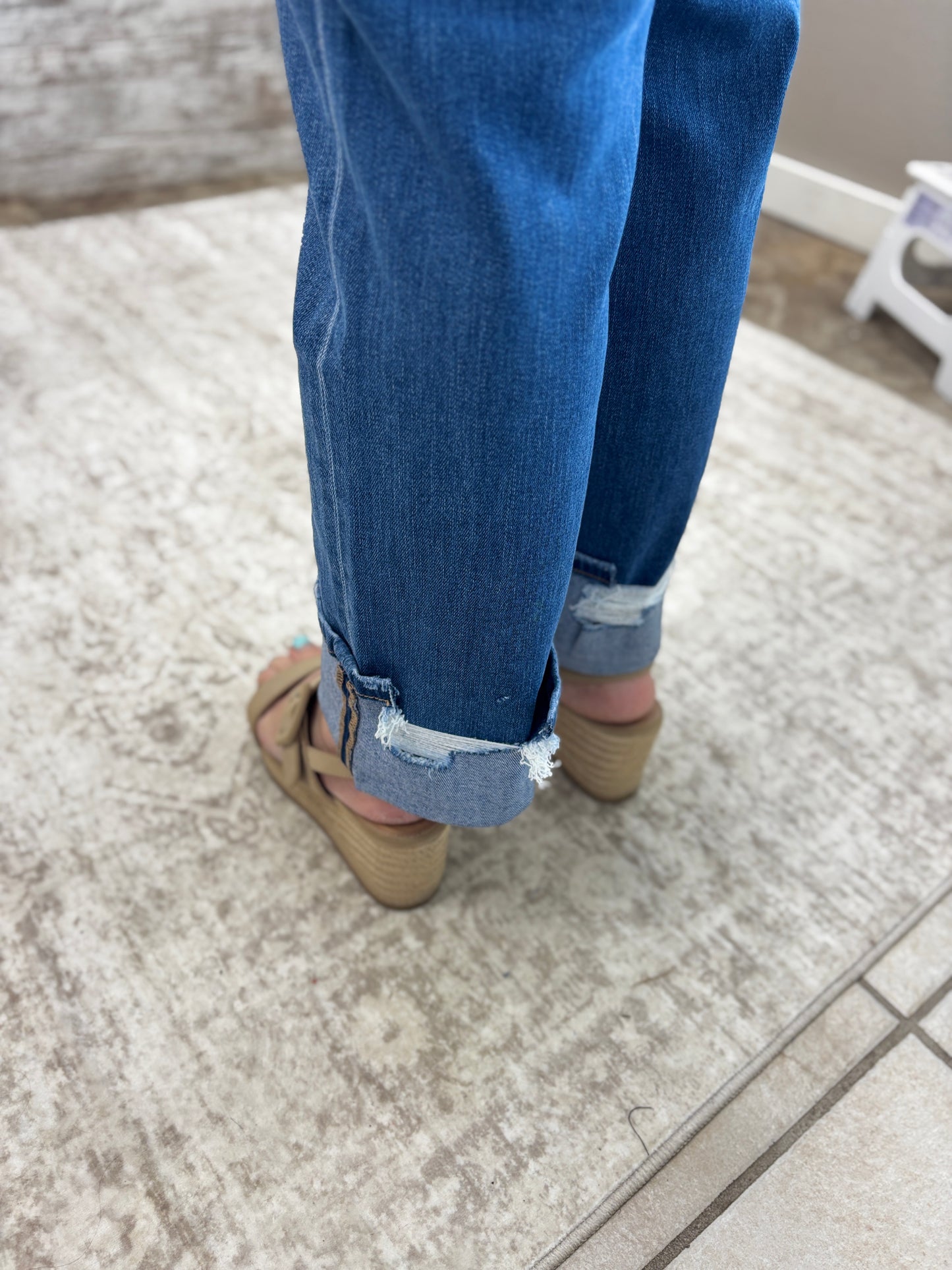 Vervet Daphne High Rise Cuffed Demim T6600