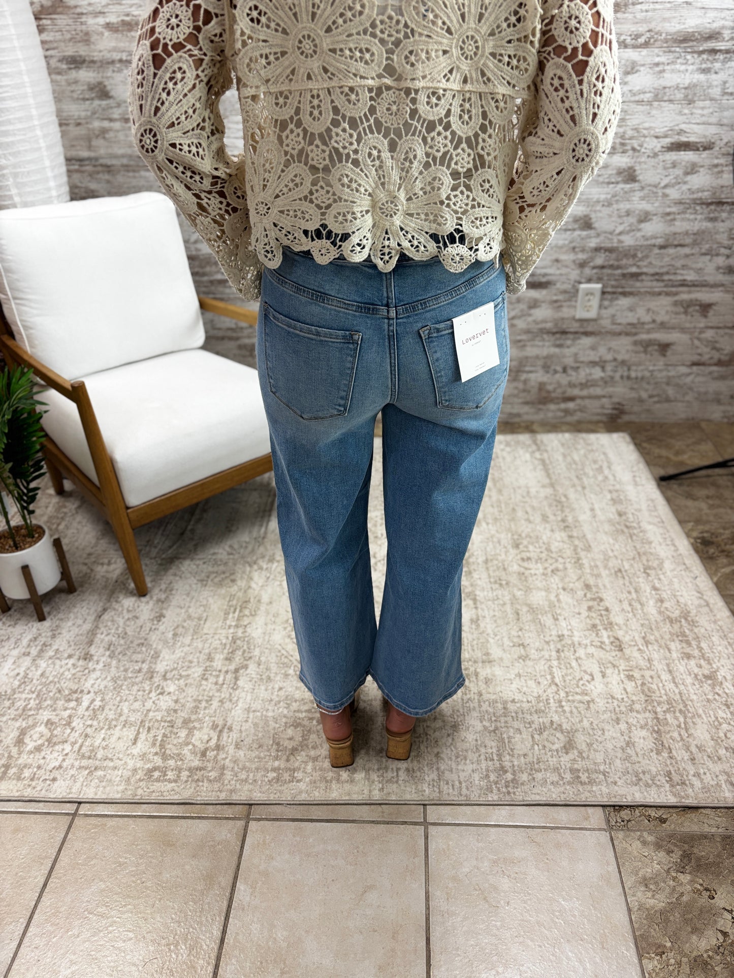 Lovervet High Rise Elastic Waistband Crop Jeans lV1895