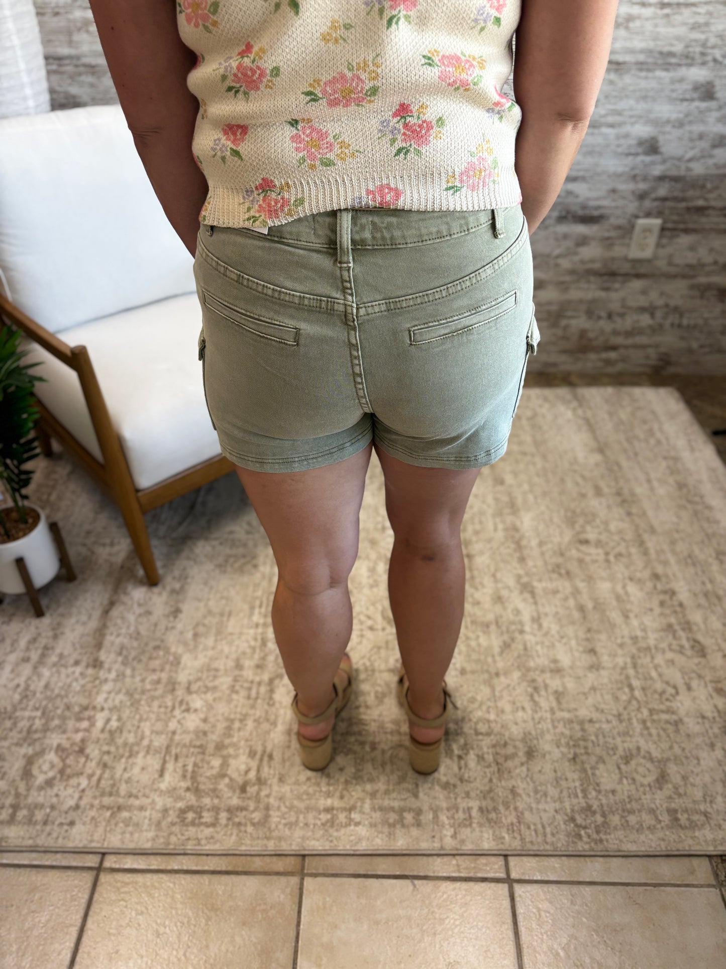 Zenana Light Olive Utility Pocket Shorts DMP-1736Y