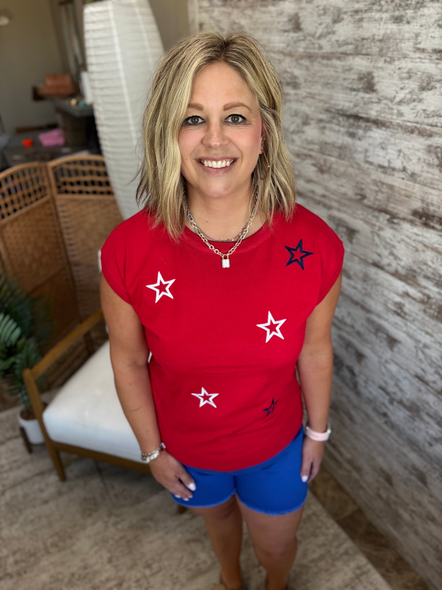 Red Star Embroidered Short Sleeve Top