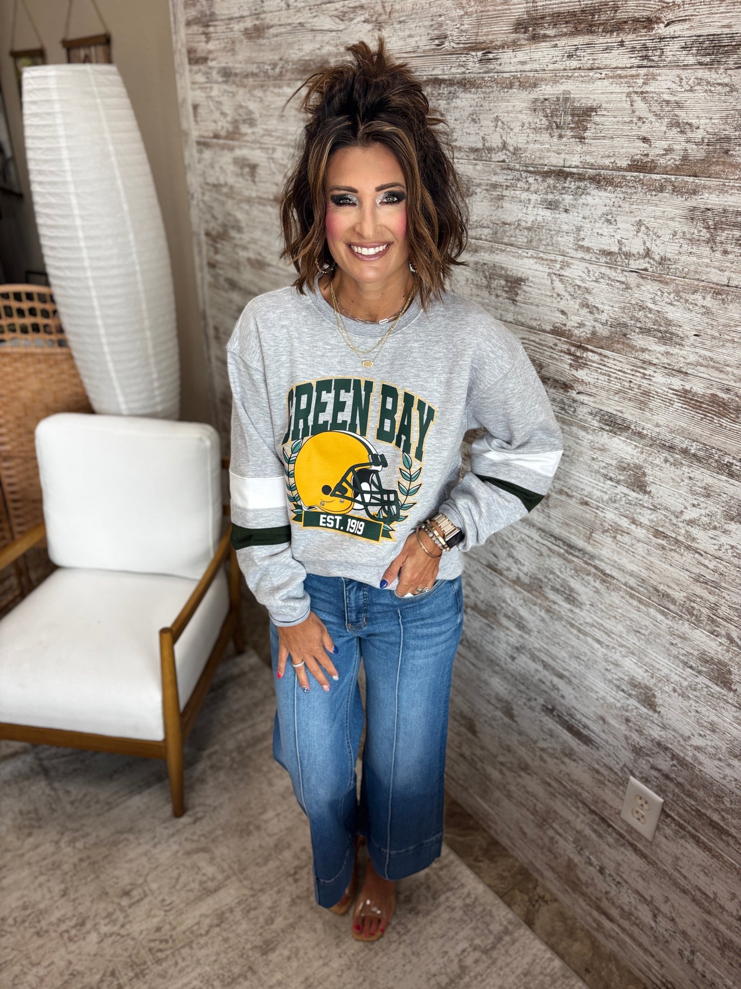 Green Bay Varsity Forest and White Stripe Pennant Crew