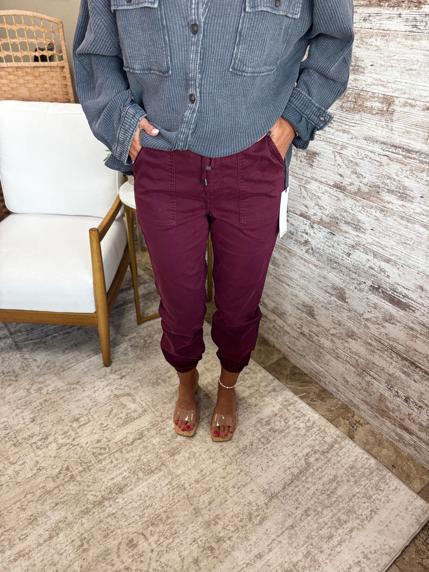 Mica Wine Jogger
