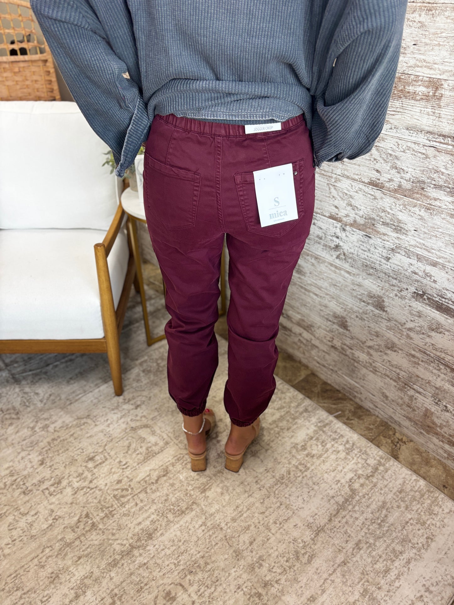 Mica Wine Jogger