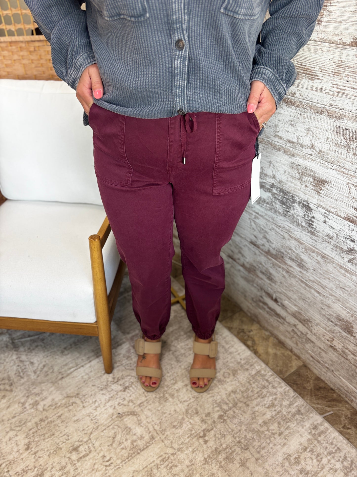 Mica Wine Jogger