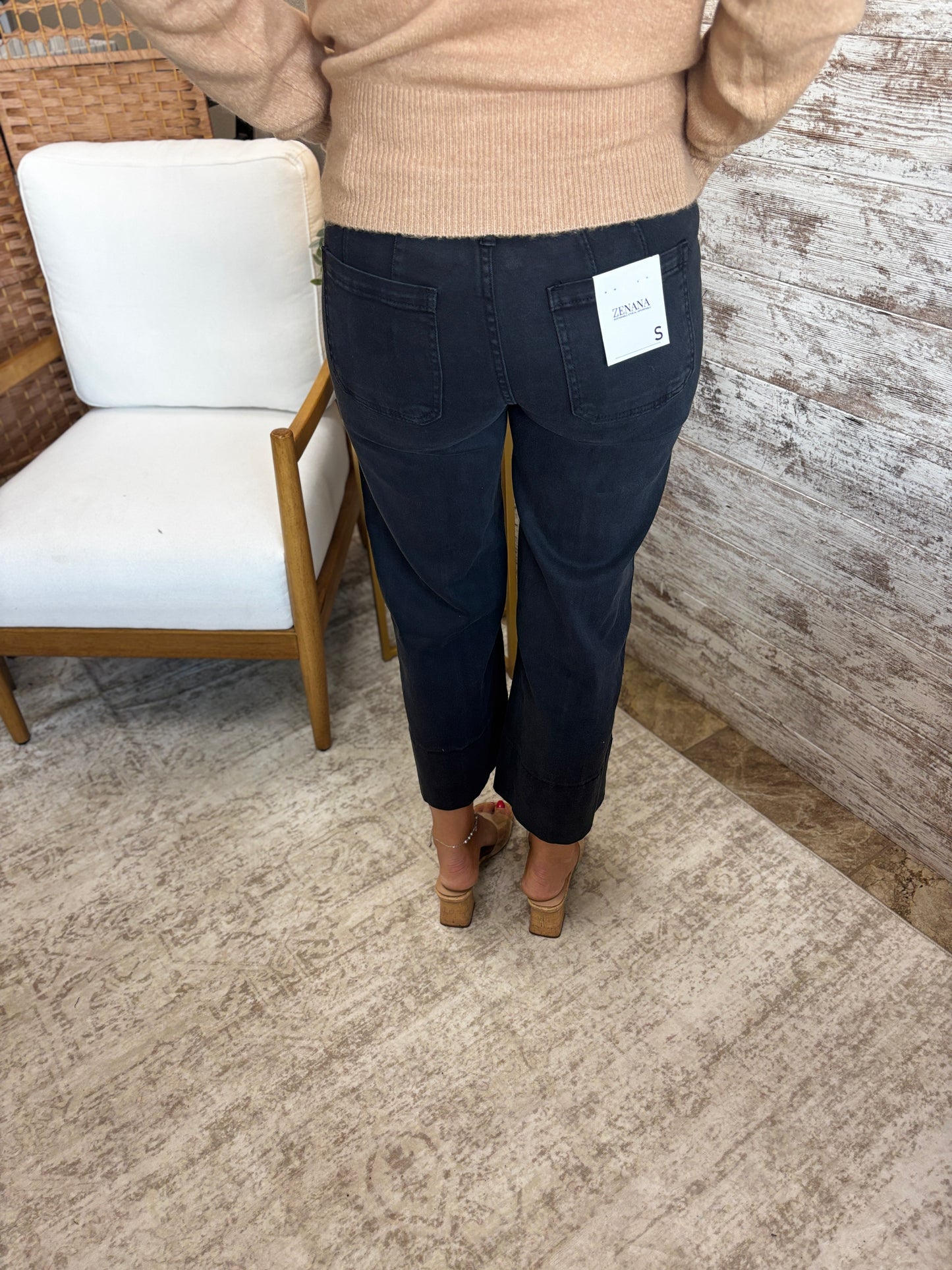 Zenana Black Pintuck Cropped Pant DMP-1763A