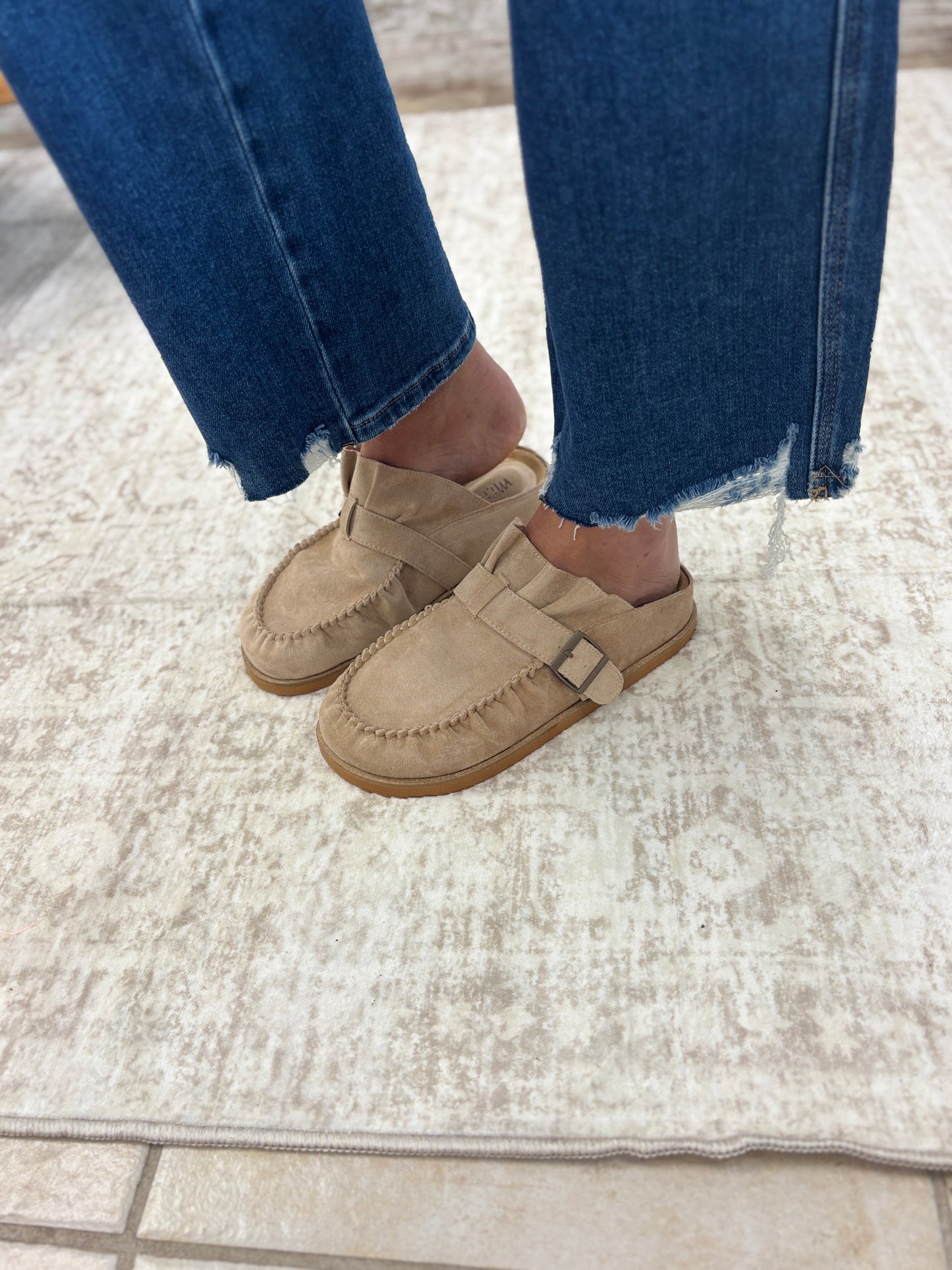 Mi.iM Joia Suede Clog * Restocked*