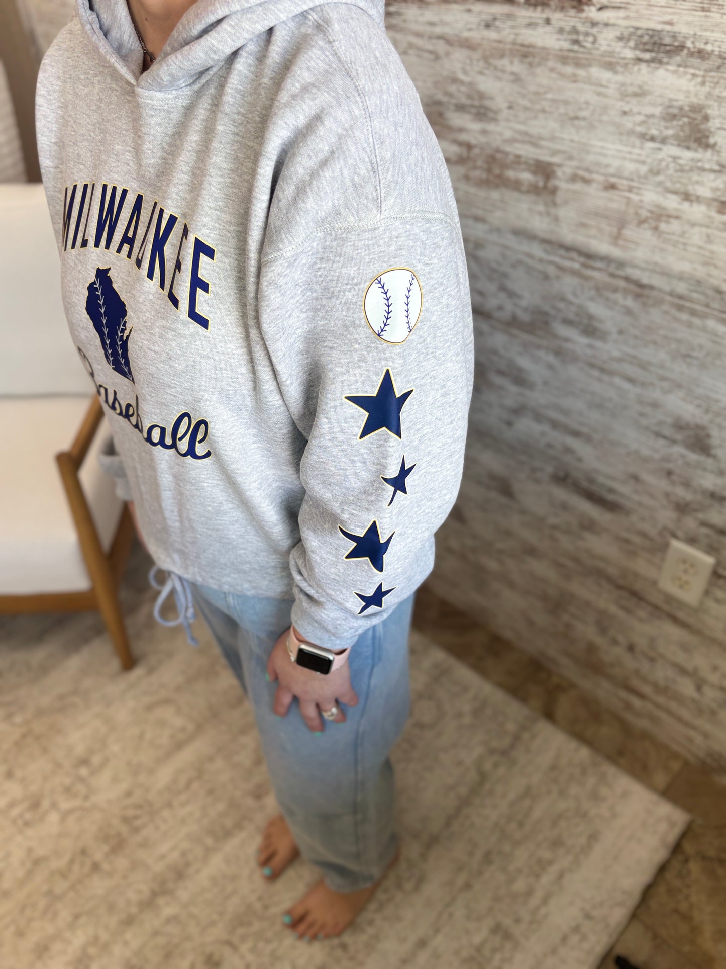 Milwaukee Baseball Pennant Grey Drawstring Hoodie