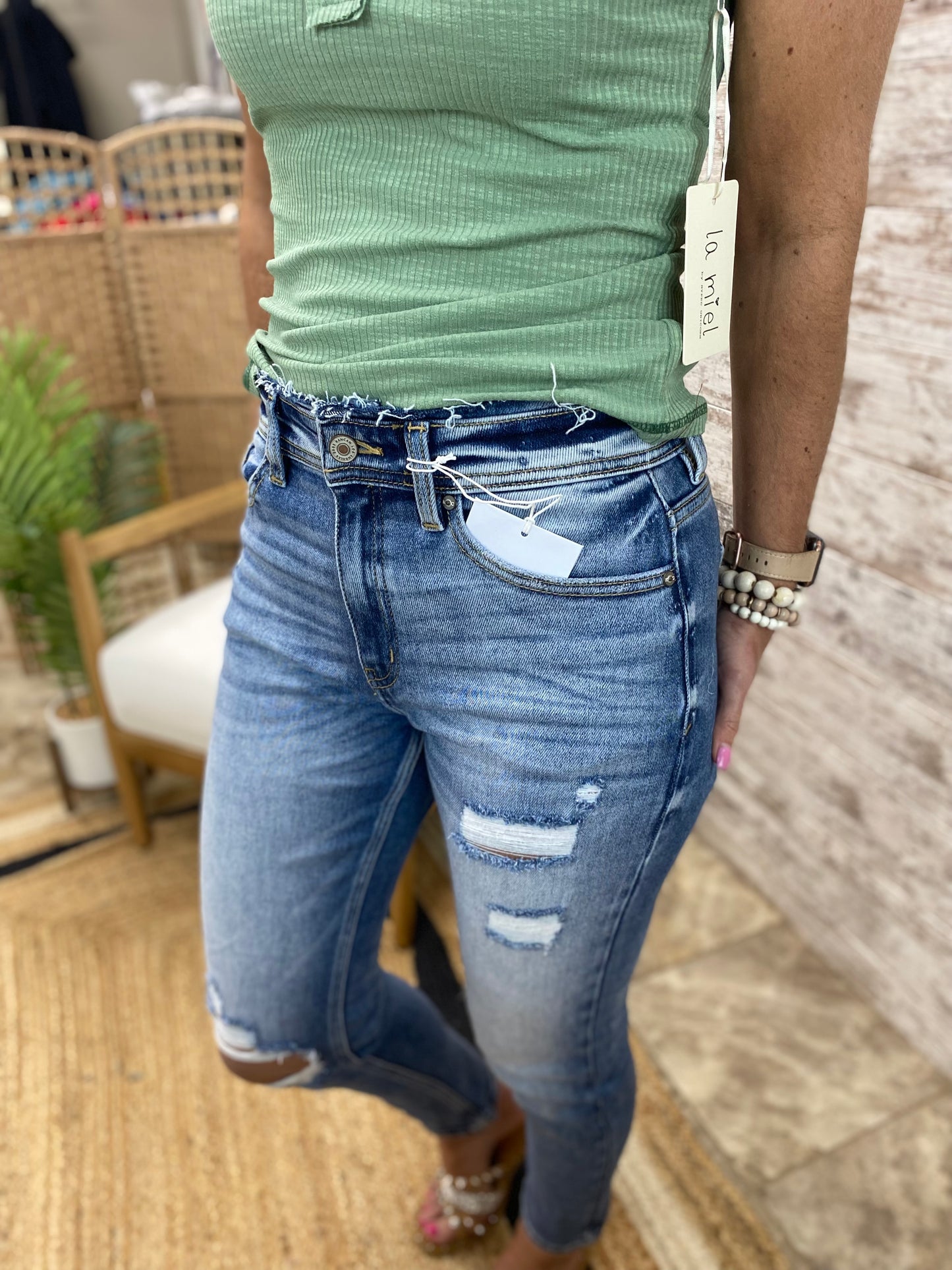 High Rise Distressed Mom Jean~KC9198M